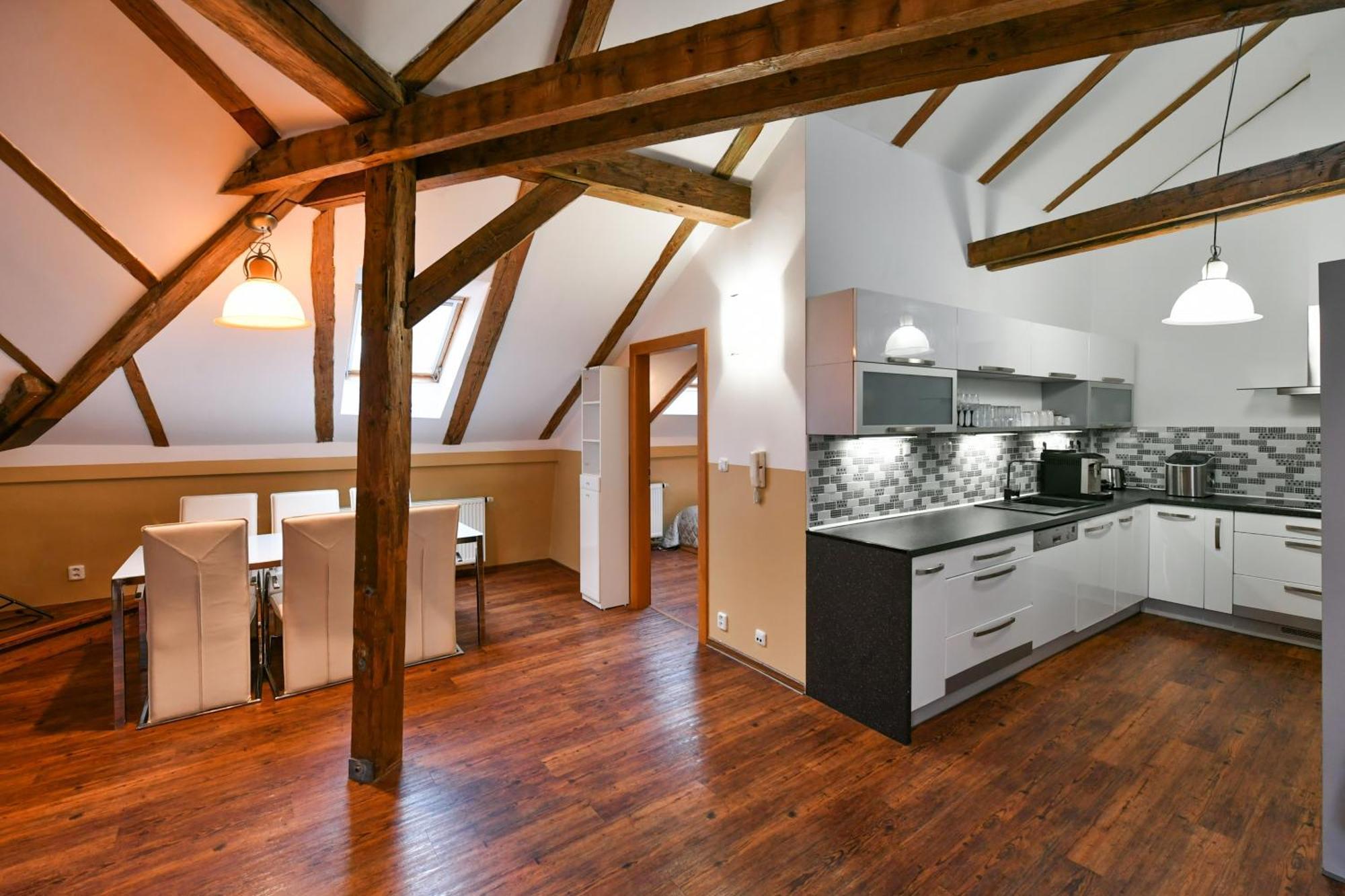 Amazing Charles Bridge Apartment Prague Exterior photo