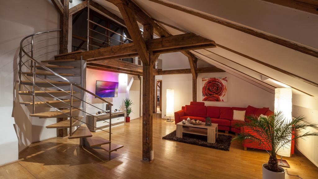 Amazing Charles Bridge Apartment Prague Room photo